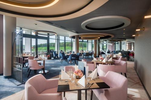 レストラン, Hunguest Saliris in イーガー