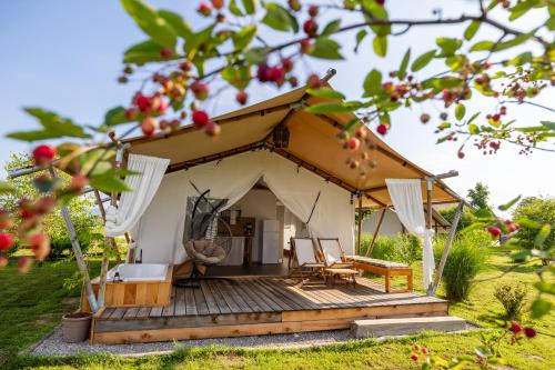Udvendig, Glamping Kolpa Resort in Gradac