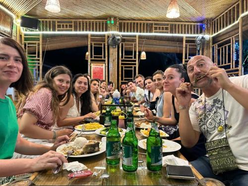 HoangLong Riverside Homestay – Hanoi, OH