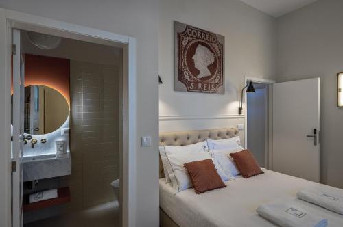 Casa dos Correios Room Type - Deluxe Queen Room