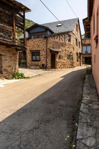 Udvendig, Casa de turismo rural Sardom2 in Bembibre