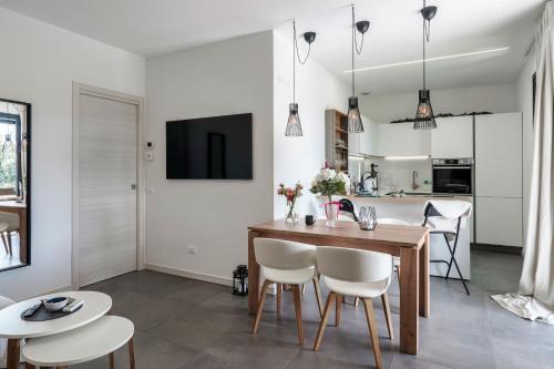 Létesítmények, Relax Luxury Sirmio - Elegante Trilocale con Piscina a Sirmione in Bassana