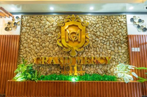 Grand Mercy Hotel