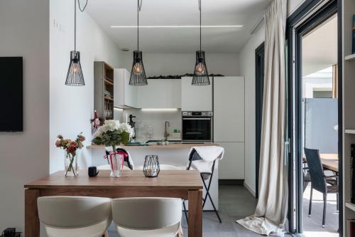 Erkély/terasz, Relax Luxury Sirmio - Elegante Trilocale con Piscina a Sirmione in Bassana