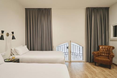 Mesón Castilla Atiram Hotels - image 3