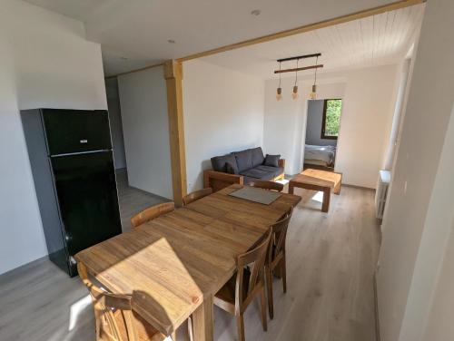 3 bedrooms, 6 beds