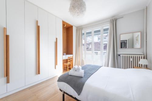 Two-Bedroom Apartment image 6