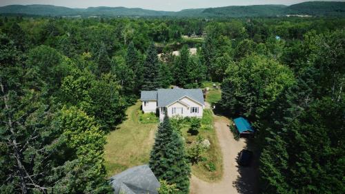 Le chalet jaune sur la Mastigouche