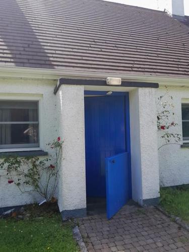 Longford Holiday Blue Sky Self Catering Cottage