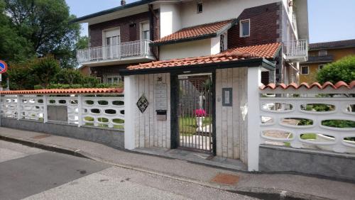 Viesnīcas āriene, Milano Lodge in Bussero
