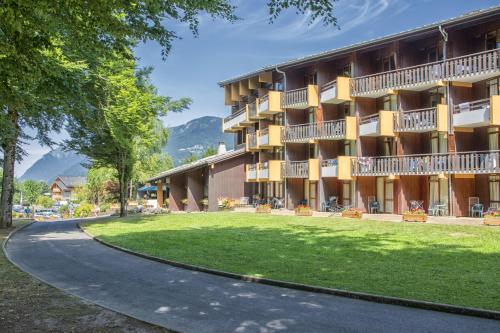 AEC Vacances - Les Becchi - Village et club de vacances - Samoëns