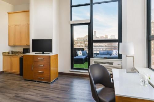 DoubleTree by Hilton - Chelsea - image 2