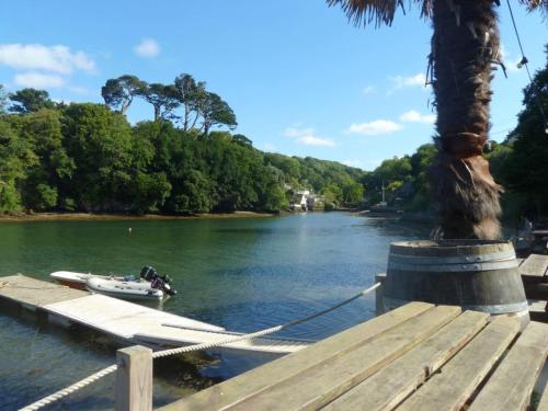 September Cottage, Helford