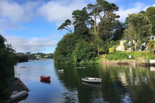 September Cottage, Helford