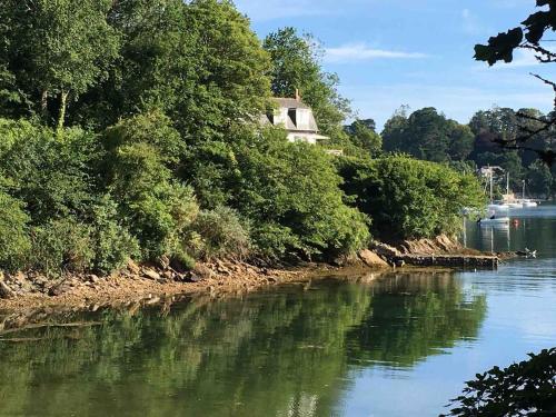 September Cottage, Helford