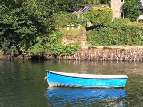 September Cottage, Helford