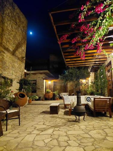 Bougainvillea House Lefkara