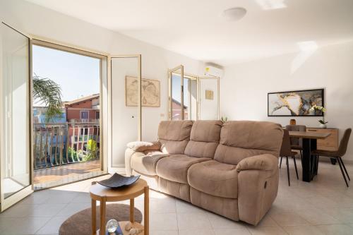  Costa Holiday Home, Unterkunft in Mascali