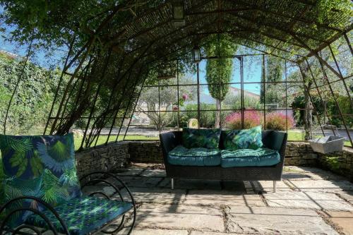 Jade En Provence - image 2