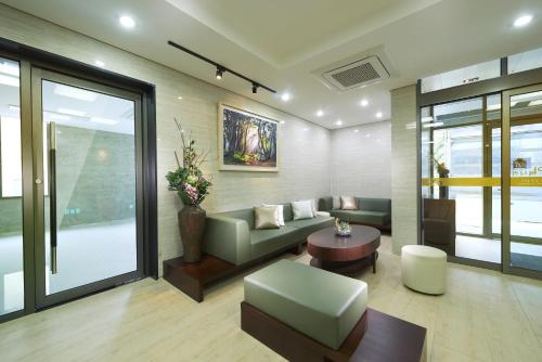 本暱客雅酒店 - 中文 Benikea Jungmun Hotel