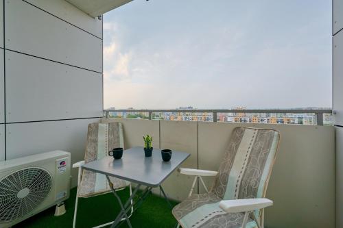 Apartament Drzewieckiego with Parking Wrocław by Noclegi Renters - image 2