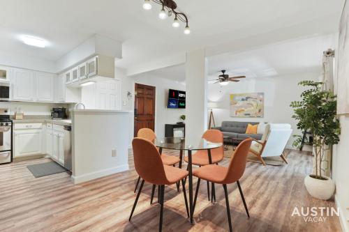 Stay Longer in Austin King Suite and Poolside Fun! Stay Longer in Austin King Suite and Poolside Fun!