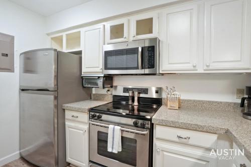 Stay Longer in Austin King Suite and Poolside Fun! Stay Longer in Austin King Suite and Poolside Fun!