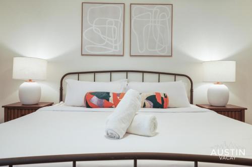 Stay Longer in Austin King Suite and Poolside Fun! Stay Longer in Austin King Suite and Poolside Fun!