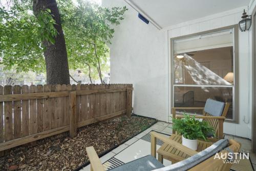 Stay Longer in Austin King Suite and Poolside Fun! Stay Longer in Austin King Suite and Poolside Fun!