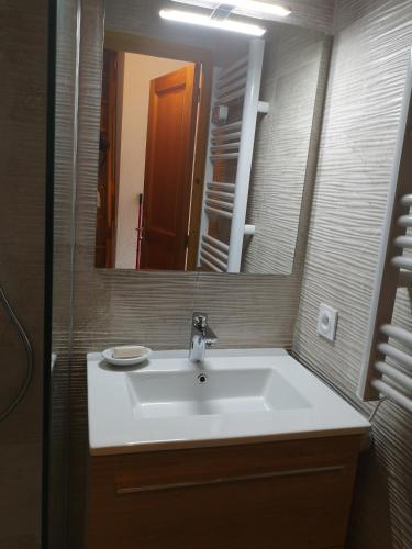 Appartement lumineux, 4-6 personnes, refait à neuf Appartement lumineux, 4-6 personnes, refait à neuf