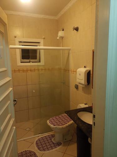 quarto 05 solteiro aconchegante a 2 km de Alphaville in バルエリ