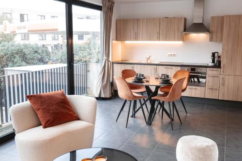 K&y Suites 2 Brussels Airport 500m! - Zaventem