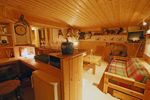 Overkalix Holiday Home with Sauna in Jockfall