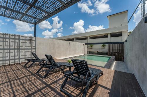Swimming pool, Hotel Mexico, Merida in Merida