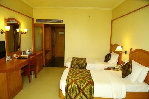 Kences Hotel -Opp APSRTC Bus stand