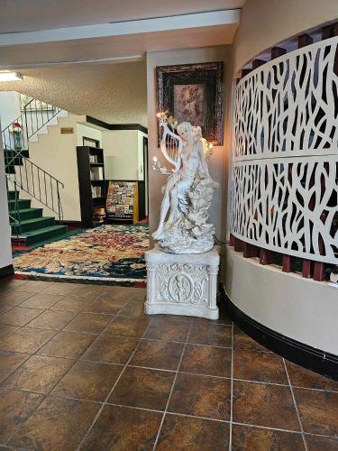 Ocean Marina Hotel in Port Alberni, Canada