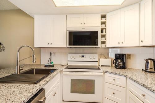 Ocean Village Club D16 - image 39