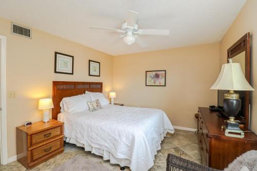 Ocean Village Club D16 - image 16