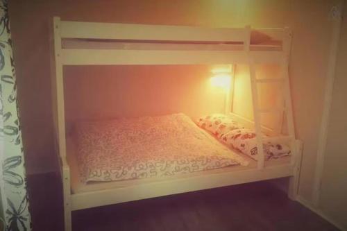 1 twin bed, 2 bunk beds