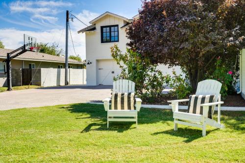 Private and Pet-Friendly Retreat 5 Miles to Dtwn PHX - image 3