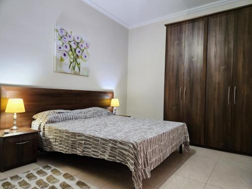 Seafront Apartment - Wifi - Sleeps 6 - ChrisCourt, Marsaskala (foto 7)