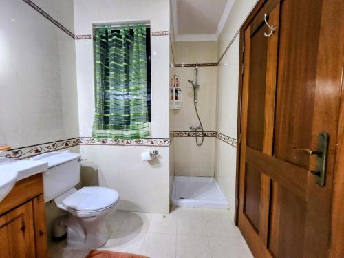 Seafront Apartment - Wifi - Sleeps 6 - ChrisCourt, Marsaskala (foto 10)