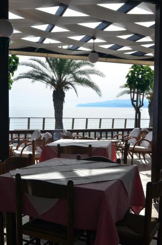 Hotel Thisvi - main image