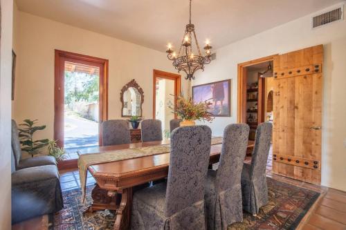 Hacienda Estate in Wine Country in Temecula, USA