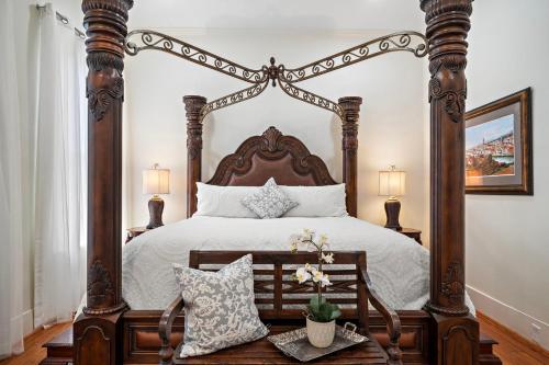 Luxury/2bedroom/Historic/Hot tub/Fire pit in Galveston, USA