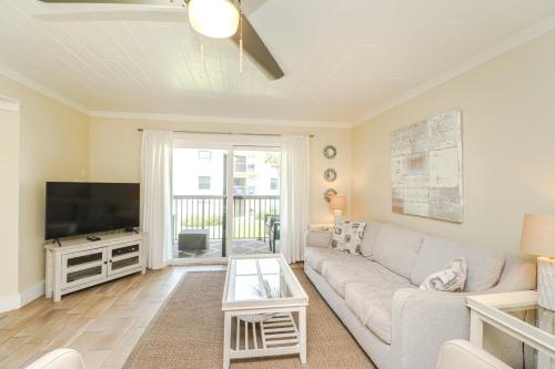 Ocean Village Club P22 - image 24