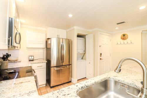 Ocean Village Club P22 - image 36