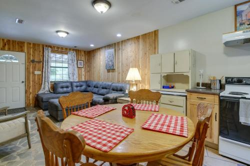 Riverfront Briceville Cabin w/ Patio & Fire Pit! in Rocky Top (TN)