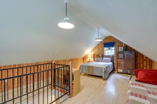 Riverfront Briceville Cabin w/ Patio & Fire Pit! in Rocky Top (TN)