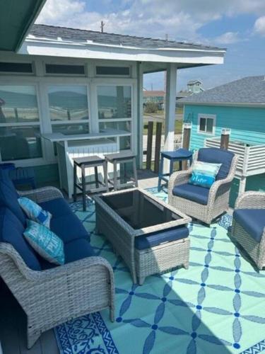 Kennedy - Beachfront Beauty Panoramic Views Galveston! detail